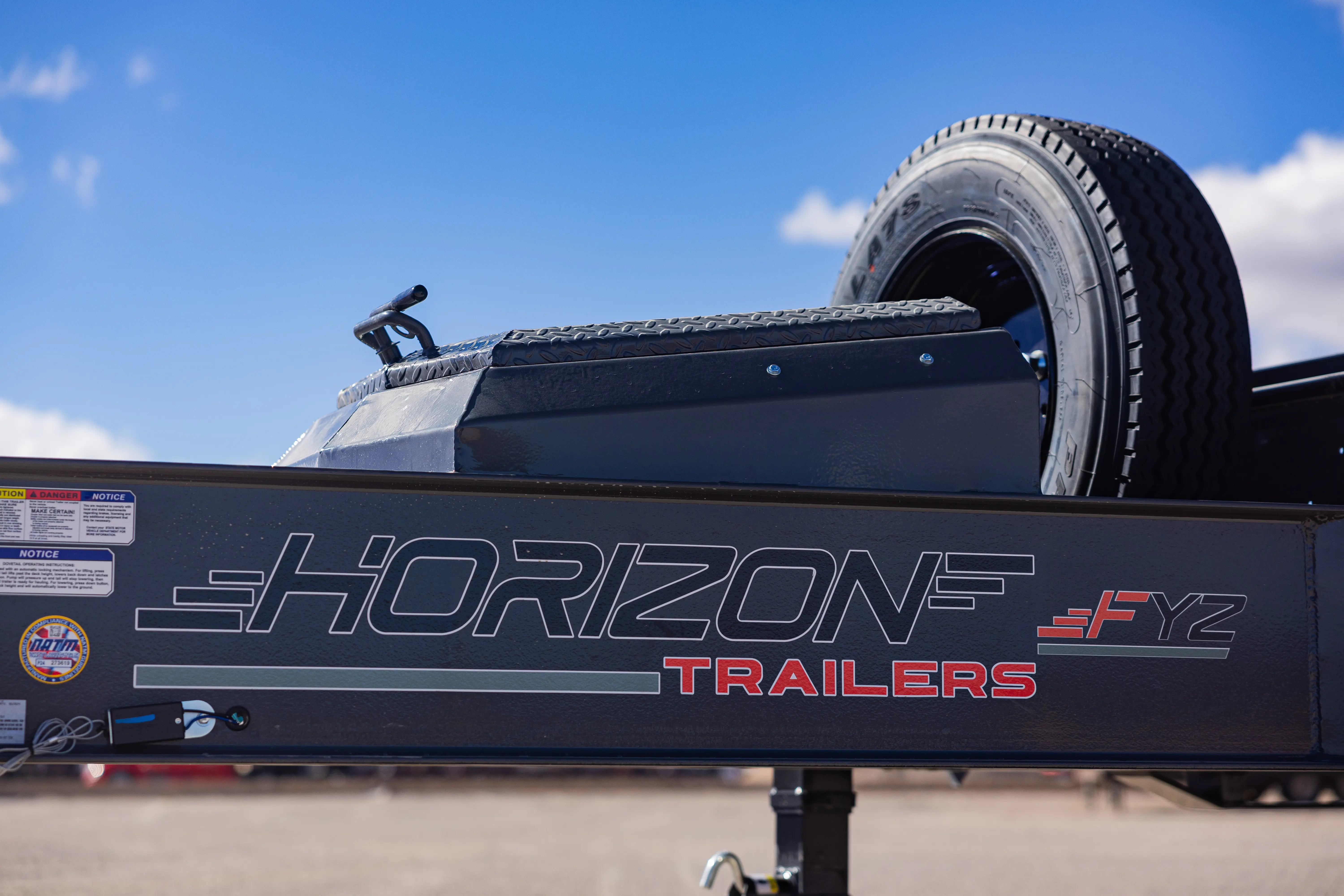 horizon trailers img
